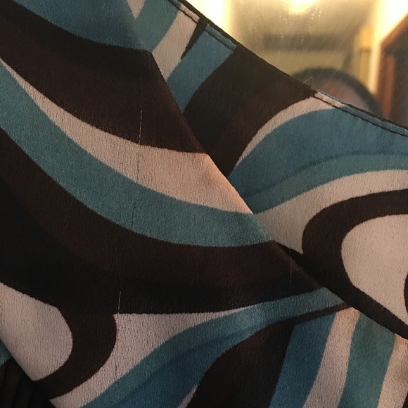 Top - Picture 2 of 3